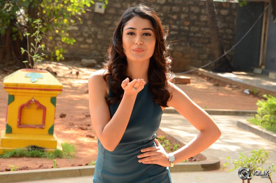 Tridha-Chowdhury-at-Surya-vs-Surya-Movie-Trailer-Launch